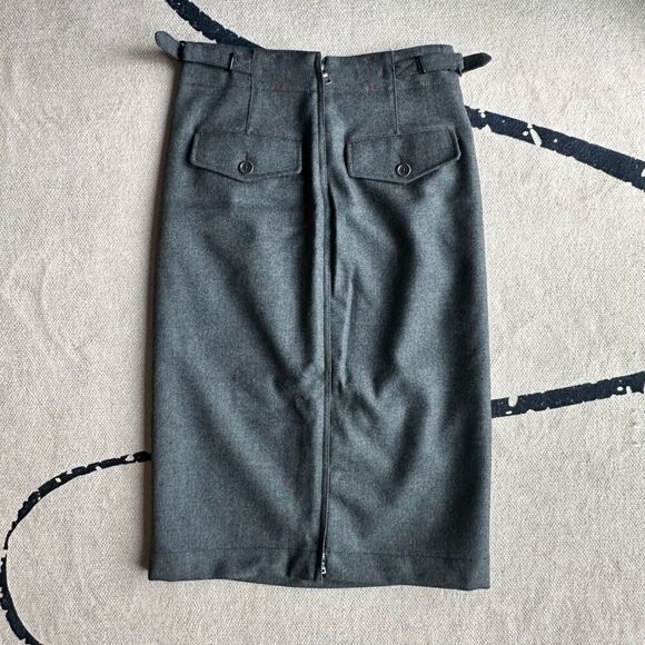 Prada Gray Virgin Wool Pencil Skirt Adjustable Waist Tabs Size 40 Italy Made - Picture 3 of 8